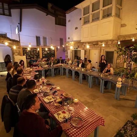 Monat 2* Alaçatı