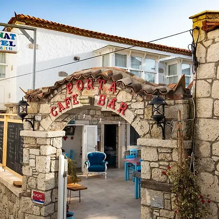 Monat 2* Alaçatı