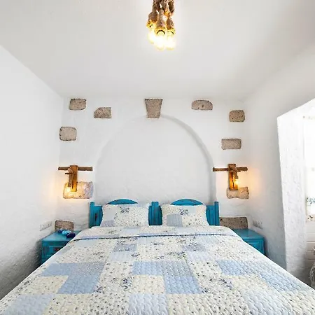 Monat Hotel
